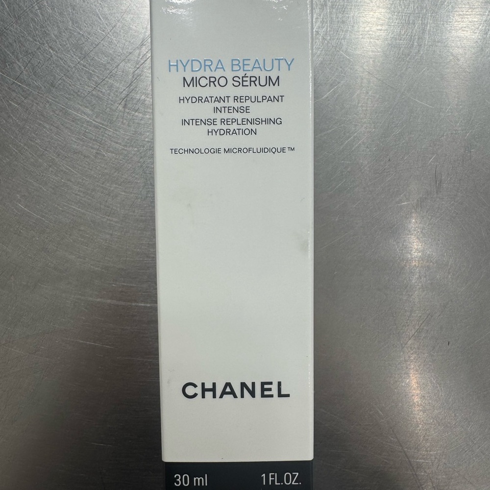 CHANEL Hydra Beauty Micro Serum - White